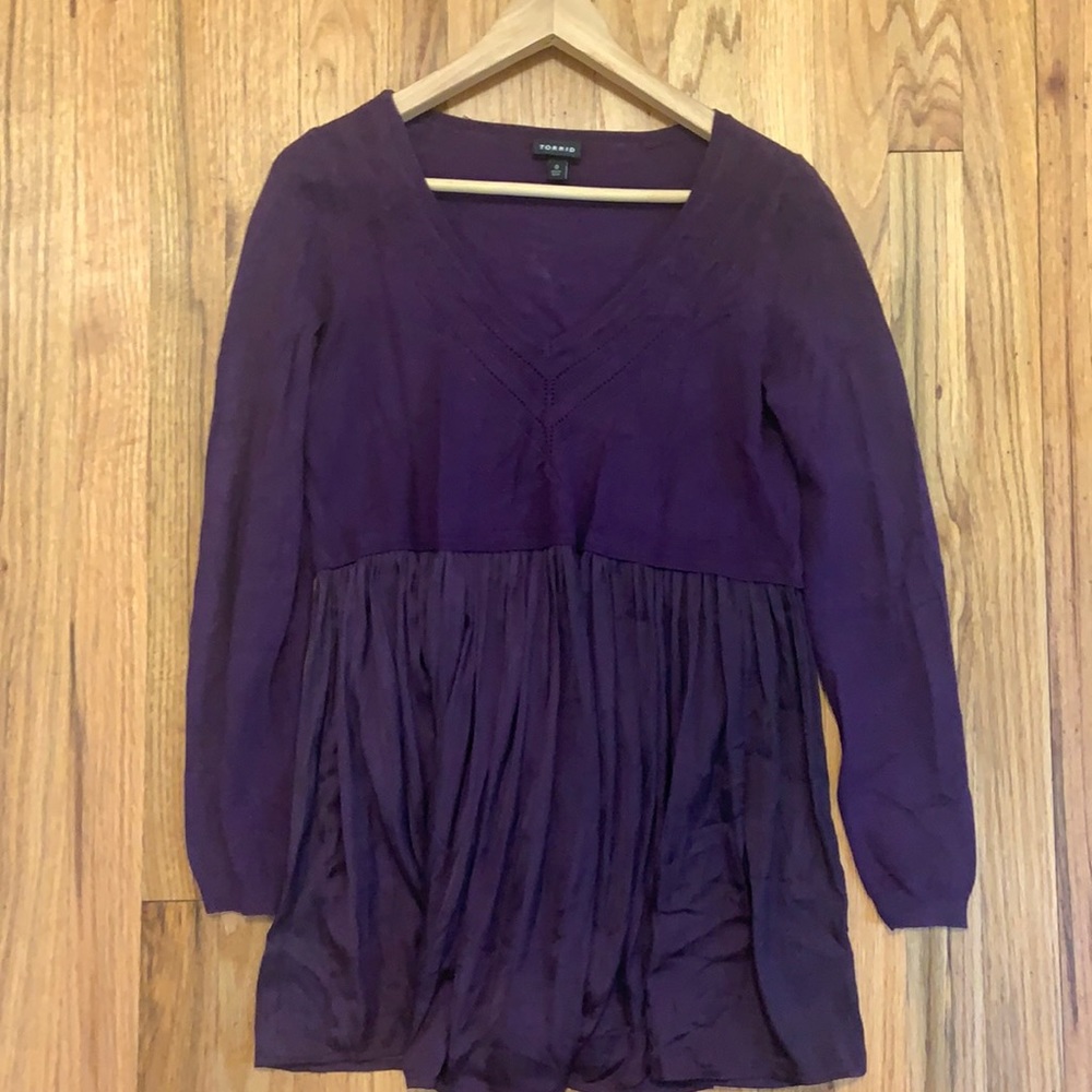 Torrid top size 0. Fits sizes 12-14